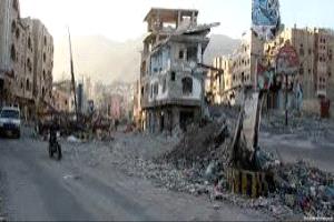 قصف حوثي يودي بحياة مدني ويدفع أسرته لدفنه داخل منزله في مقبنة
