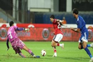 الأهلي يتجاوز أبو قير بثنائية وينفرد بصدارة الدوري المصري