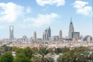 اليمن تحمّل إيران مسؤولية التصعيد.. والتحالف يتوعد الحوثيين بعد استهداف مدن سعودية