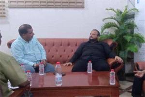 مدير عام المنصورة يلتقي مدير إدارة الإنارة لبحث احتياجات المديرية
