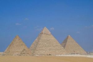 مصر تختبر منطاداً سياحياً لمنح الزوار إطلالة جوية على أهرامات الجيزة