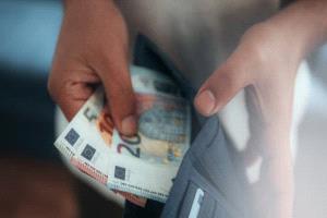 كيف تدير دخلك المتذبذب دون الوقوع في أزمات مالية؟