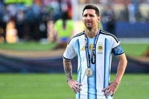 الأرجنتين توقف مباريات الدوري في الدقيقة العاشرة تكريماً لميسي

