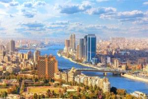 بدر عبدالعاطي يبحث مع مستشار الأمن القومي البريطاني تعزيز التعاون